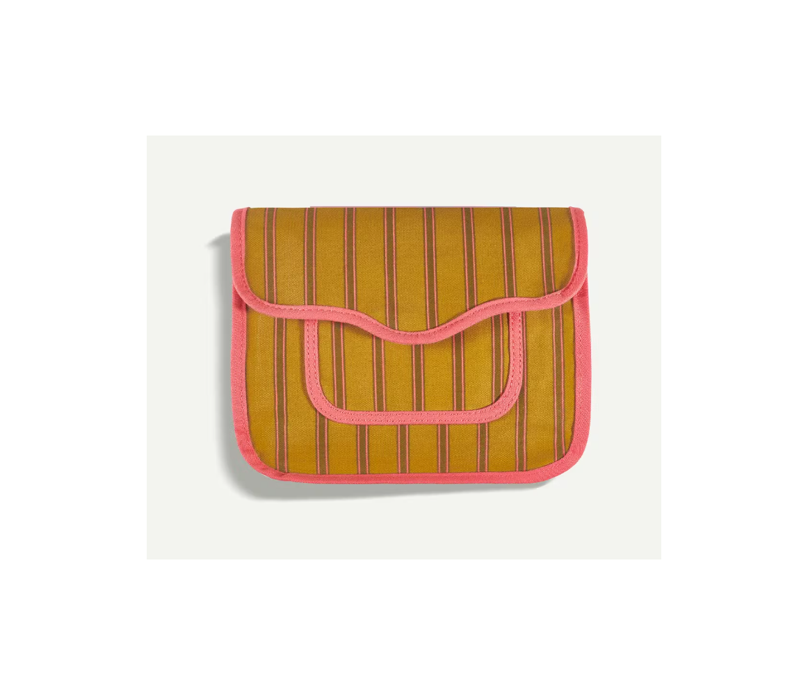 CAUDALIE Neceser Los Esenciales de Caudalie x Maria de la Orden